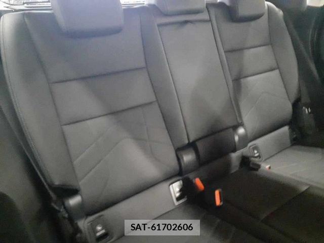 Bmw iX1 2023-08 7811712-3