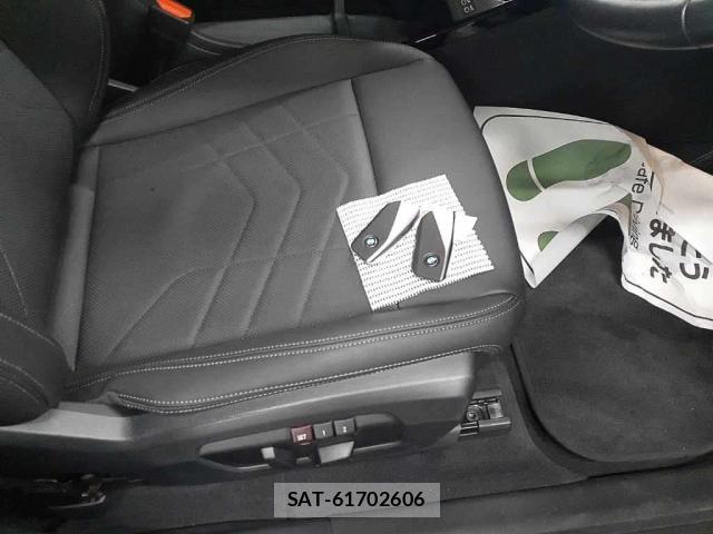 Bmw iX1 2023-08 7811712-4