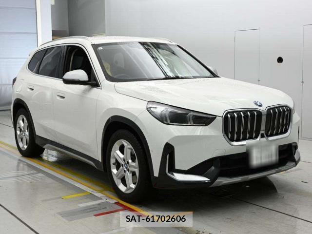 Bmw iX1 2023-08 7811712-8