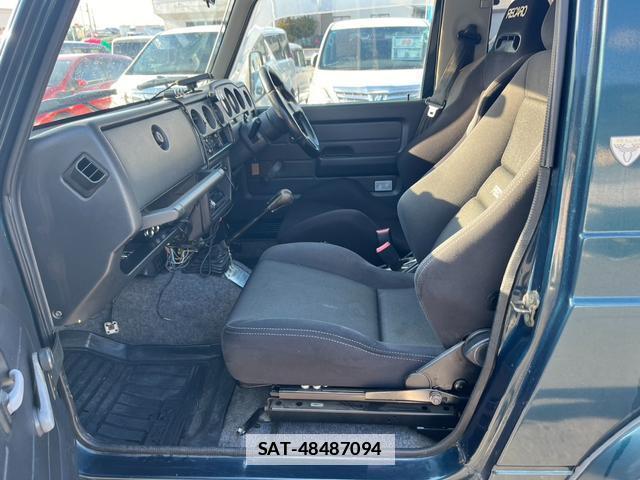 Suzuki JIMNY SIERRA 1996-01 7816983-12
