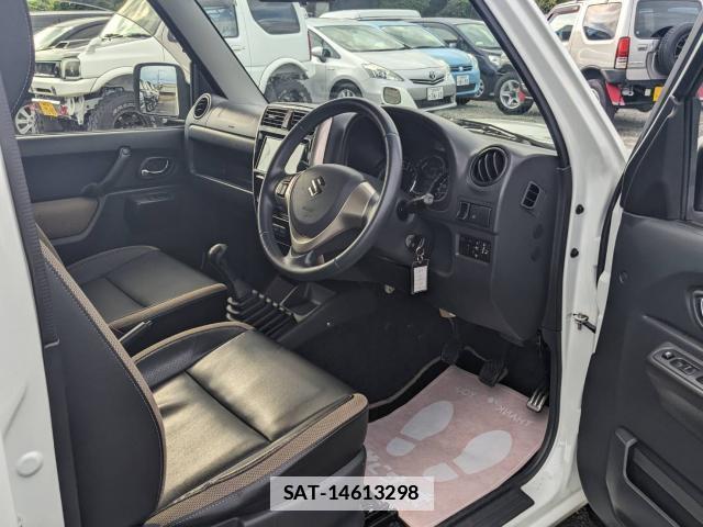 Suzuki JIMNY 2017-04 7812748-10