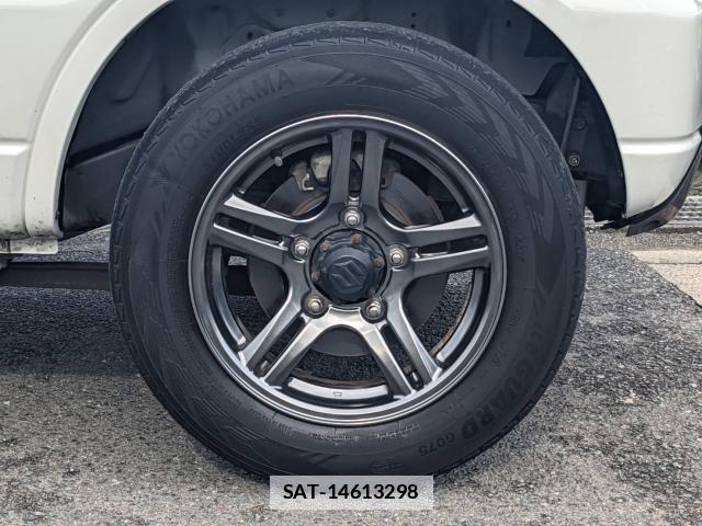 Suzuki JIMNY 2017-04 7812748-19