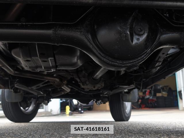 Suzuki JIMNY 2003-01 7819077-17