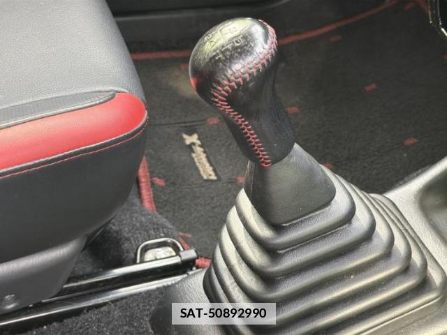 Suzuki JIMNY 2013-06 7821063-14