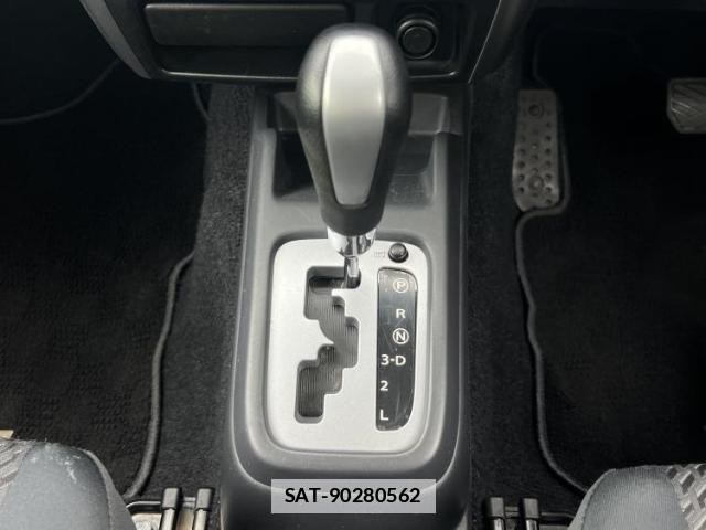 Suzuki JIMNY 2015-02 7821358-16