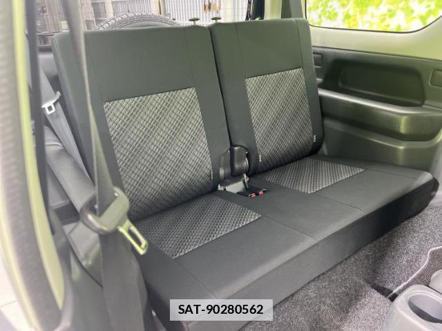 Suzuki JIMNY 2015-02 7821358-4