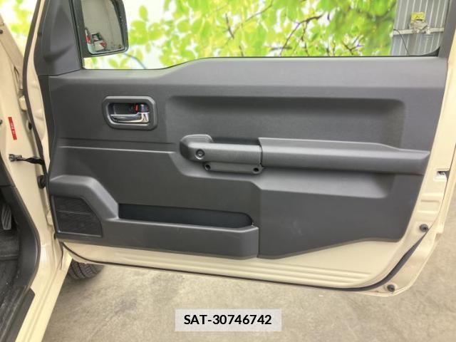 Suzuki JIMNY 2022-03 7822392-3