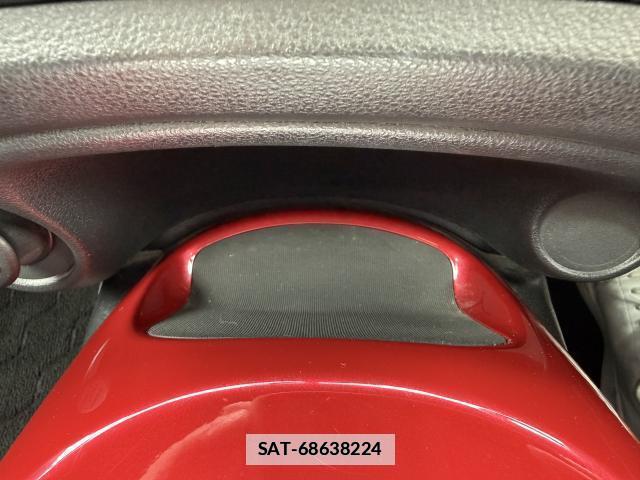 Nissan JUKE 2011-08 7812810-18
