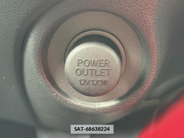 Nissan JUKE 2011-08 7812810-19