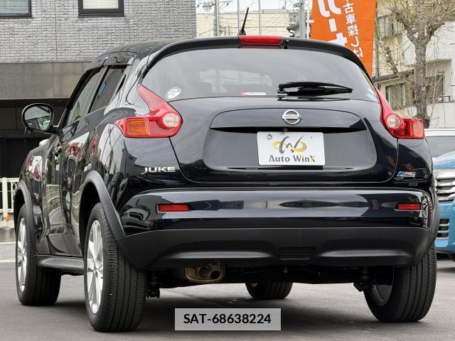 Nissan JUKE 2011-08 7812810-2