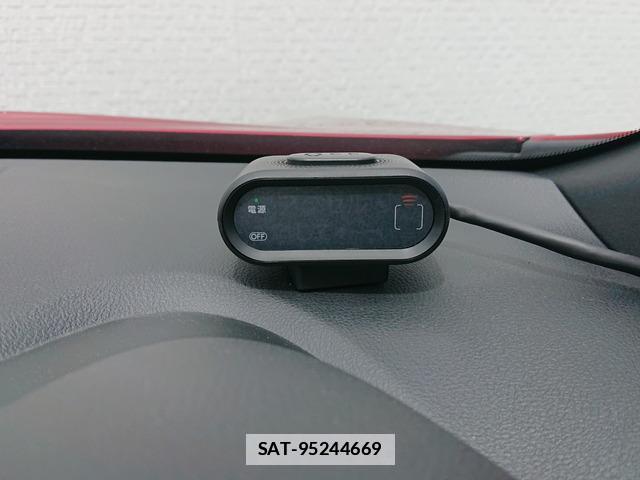 Nissan JUKE 2011-10 7819923-10