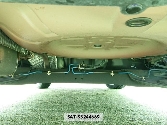 Nissan JUKE 2011-10 7819923-8