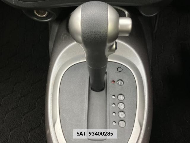 Nissan JUKE 2015-07 7821228-16