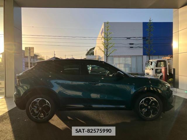 ALFA ROMEO Junior 2025-05 7812557-2