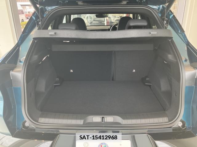 ALFA ROMEO Junior 2026-01 7812559-7