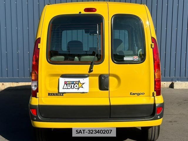 Renault KANGOO 2010-03 7820858-2