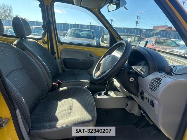 Renault KANGOO 2010-03 7820858-5
