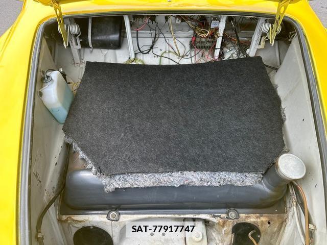 VolksWagen KARMANN GHIA 1988-06 7820843-13