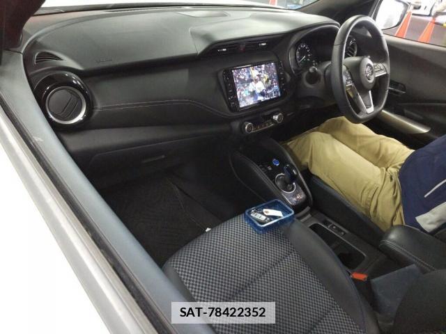Nissan KICKS 2021-03 7814403-2