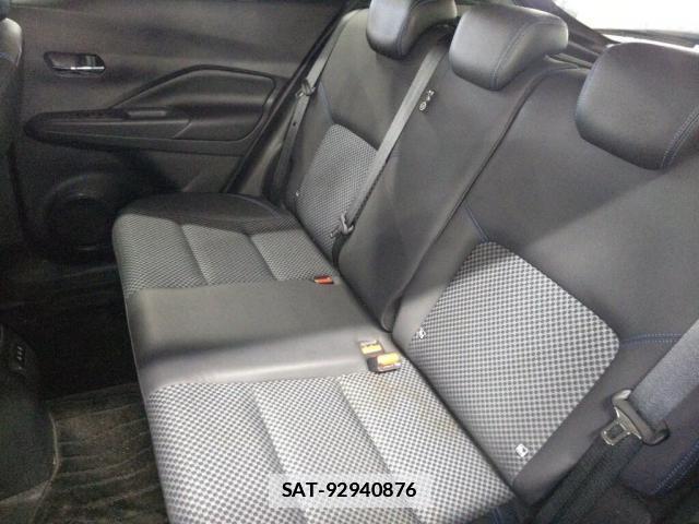 Nissan KICKS 2021-05 7814445-3
