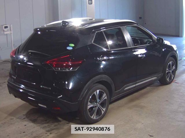 Nissan KICKS 2021-05 7814445-5