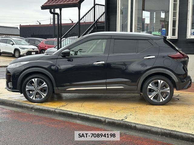 Nissan KICKS 2021-05 7815667-14