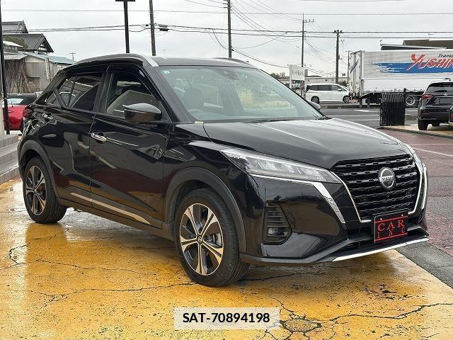 Nissan KICKS 2021-05 7815667-19