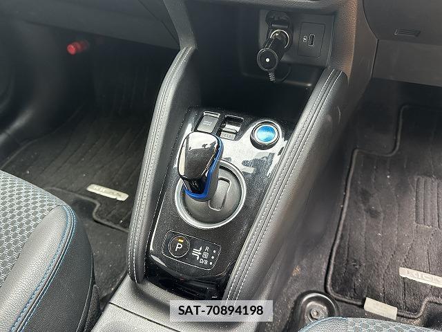 Nissan KICKS 2021-05 7815667-8