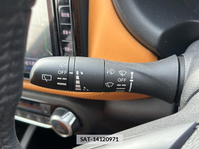 Nissan KICKS 2021-04 7815669-10