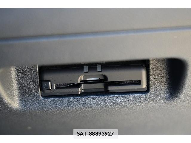 Nissan KICKS 2021-03 7815781-13