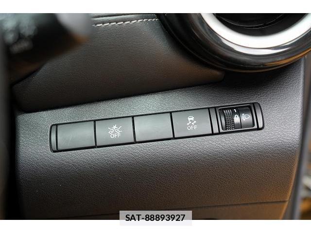 Nissan KICKS 2021-03 7815781-8
