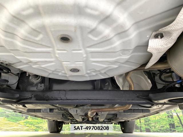 Nissan KICKS 2021-05 7815991-17