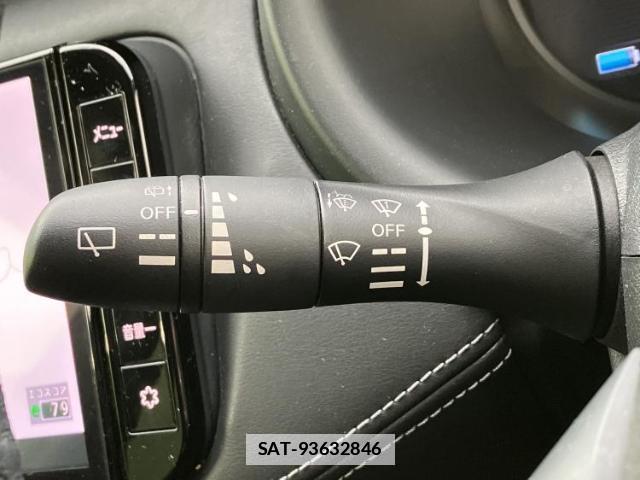 Nissan KICKS 2021-07 7821131-17