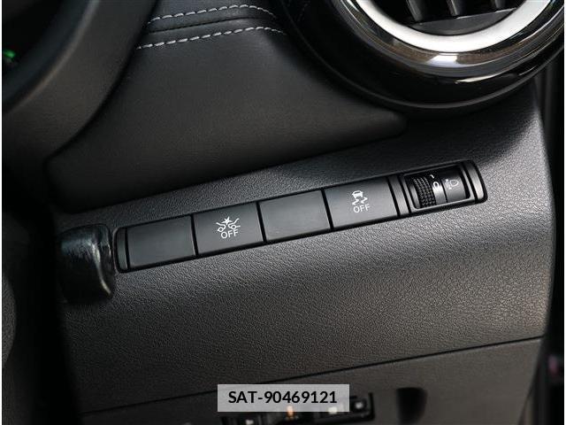 Nissan KIX 2022-04 7811877-13