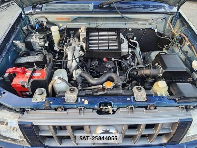 Nissan KIX 2011-05 7812956-12