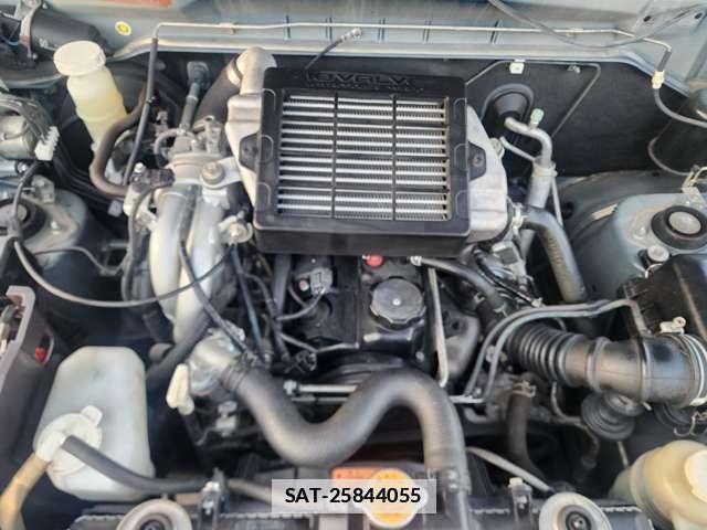 Nissan KIX 2011-05 7812956-13