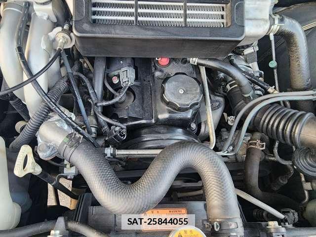 Nissan KIX 2011-05 7812956-17