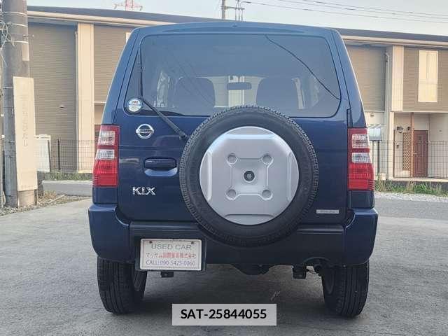 Nissan KIX 2011-05 7812956-2