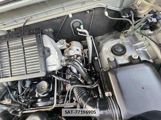 Nissan KIX 2012-08 7812986-16
