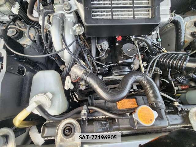 Nissan KIX 2012-08 7812986-18