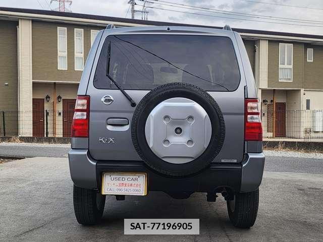 Nissan KIX 2012-08 7812986-2