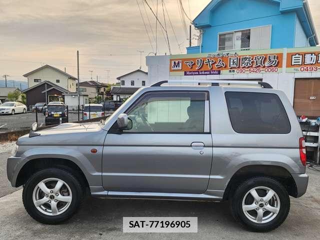 Nissan KIX 2012-08 7812986-4