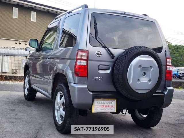 Nissan KIX 2012-08 7812986-7