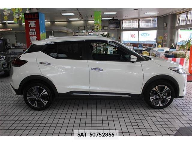 Nissan KIX 2020-08 7814857-5