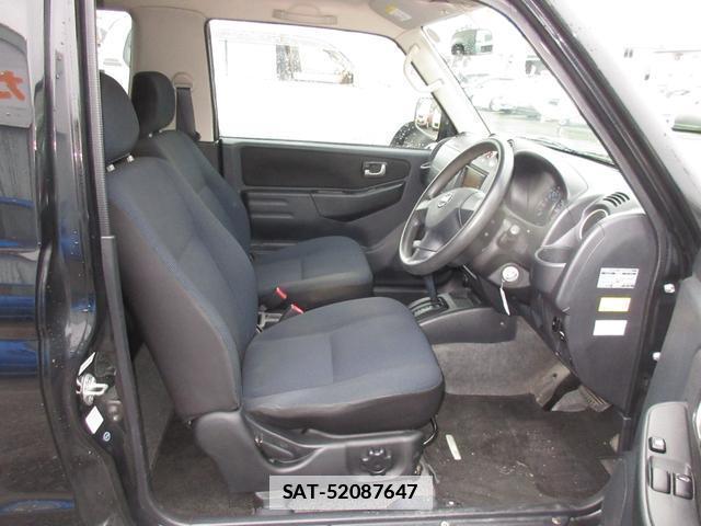 Nissan KIX 2008-11 7818859-5