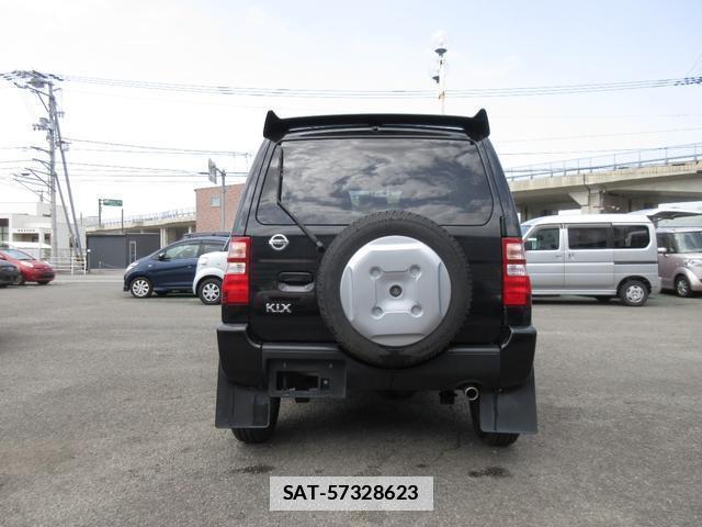Nissan KIX 2008-12 7818869-13