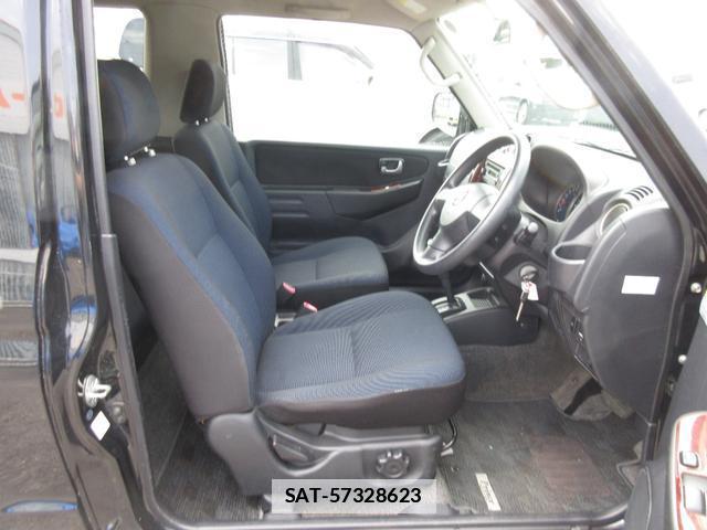 Nissan KIX 2008-12 7818869-15