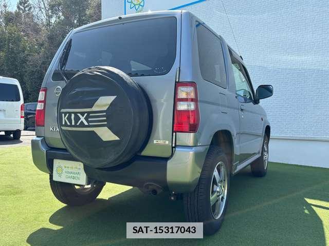 Nissan KIX 2012-02 7819856-1