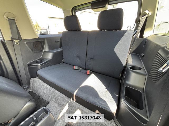Nissan KIX 2012-02 7819856-11
