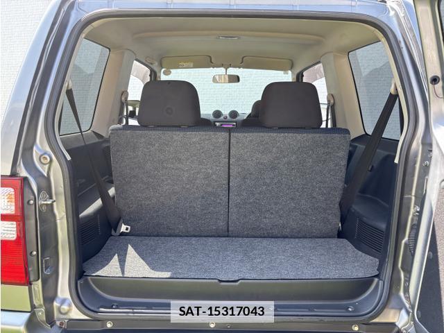 Nissan KIX 2012-02 7819856-13